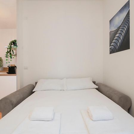 I Host Apartment - Gressoney 1 Милан Экстерьер фото
