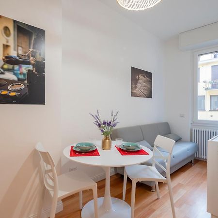 I Host Apartment - Gressoney 1 Милан Экстерьер фото